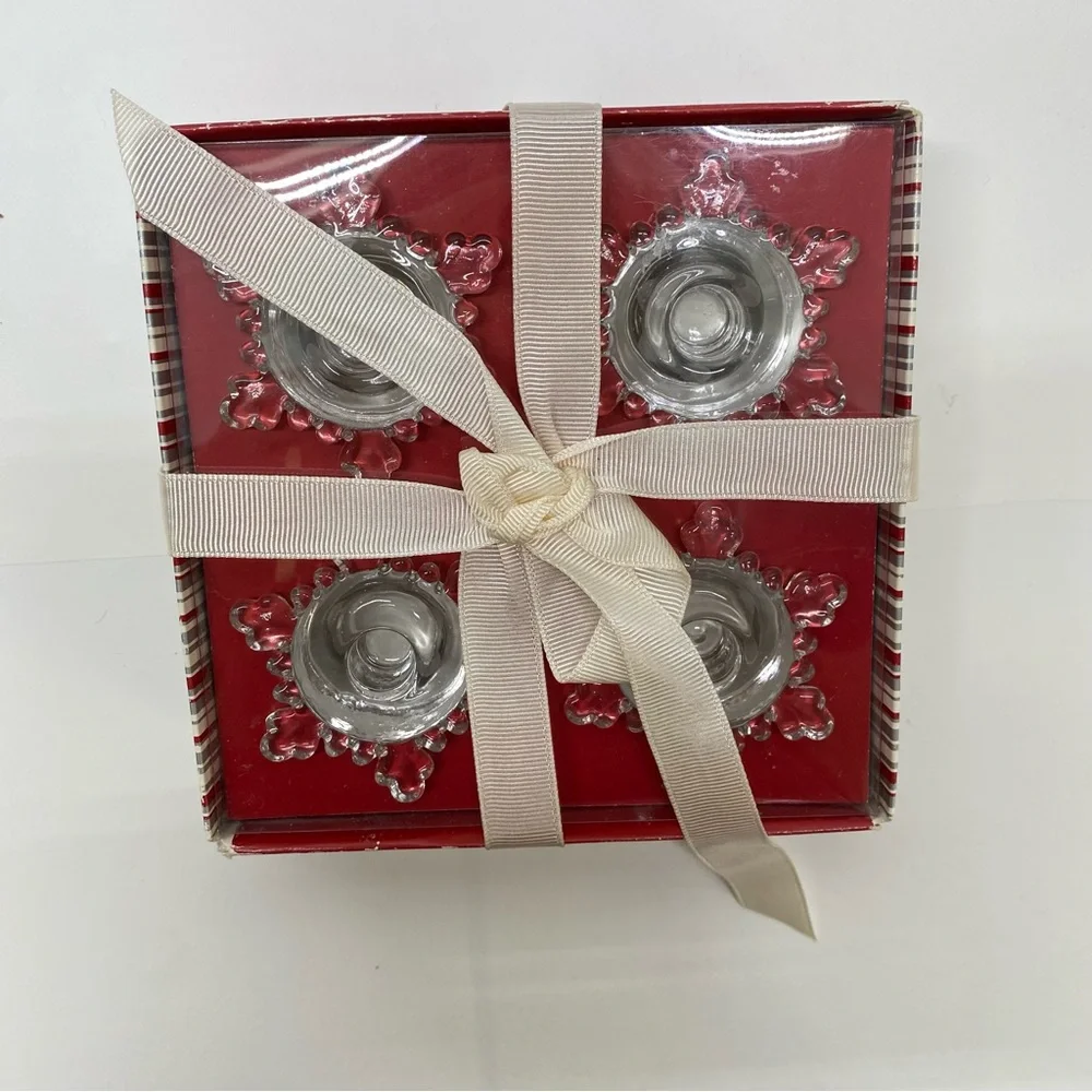 Williams Sonoma Clear Glass Snowflake Taper Candle Holders Set of 4 NEW Holiday